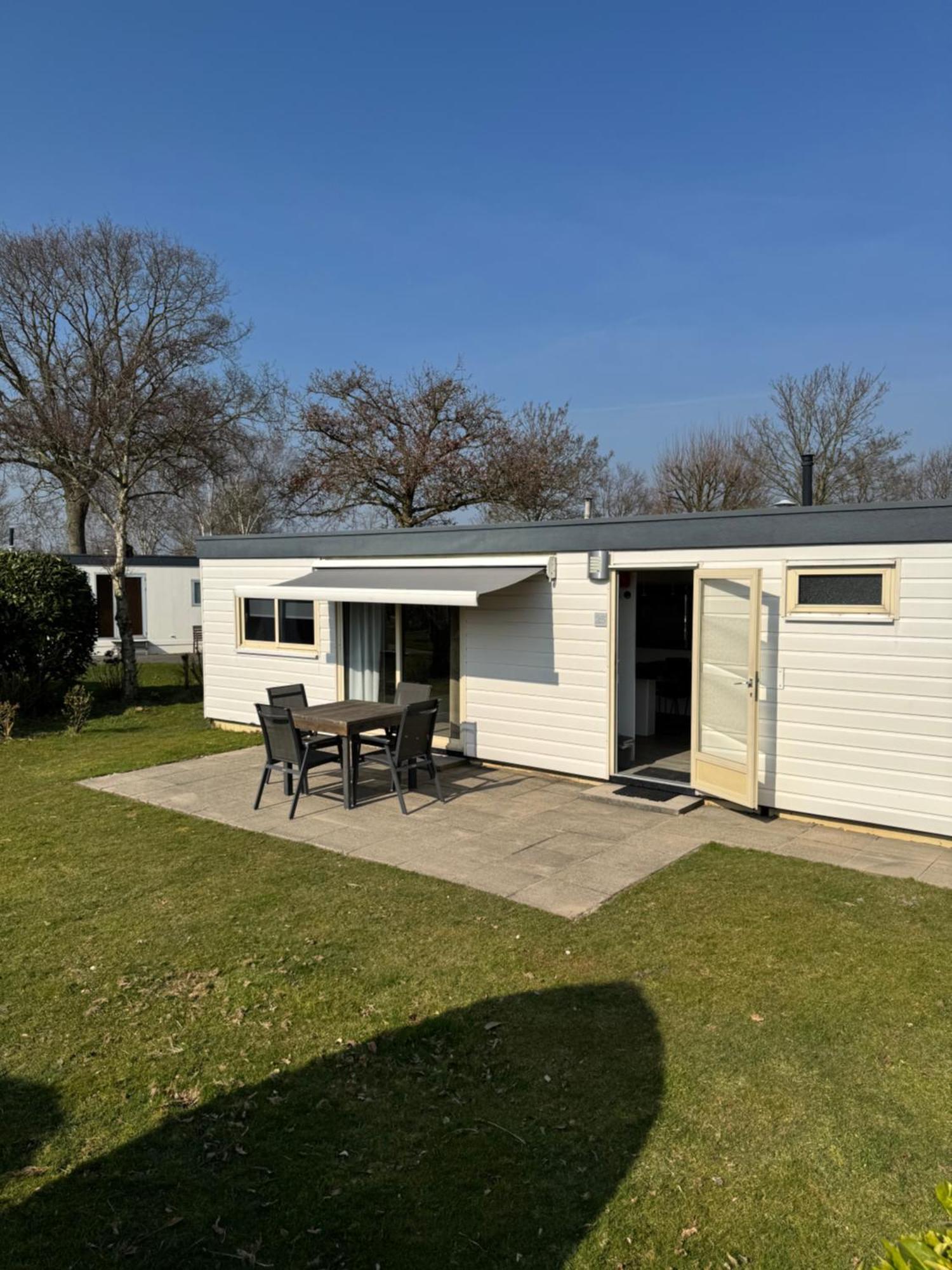 Chalets Vakantiepark Schouwenduin ブールグ・ハームステーデ エクステリア 写真